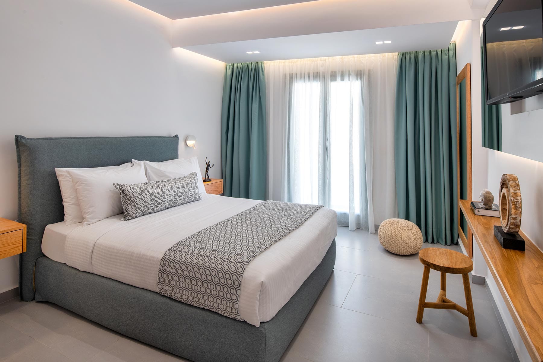 harmony suites fira santorini 01